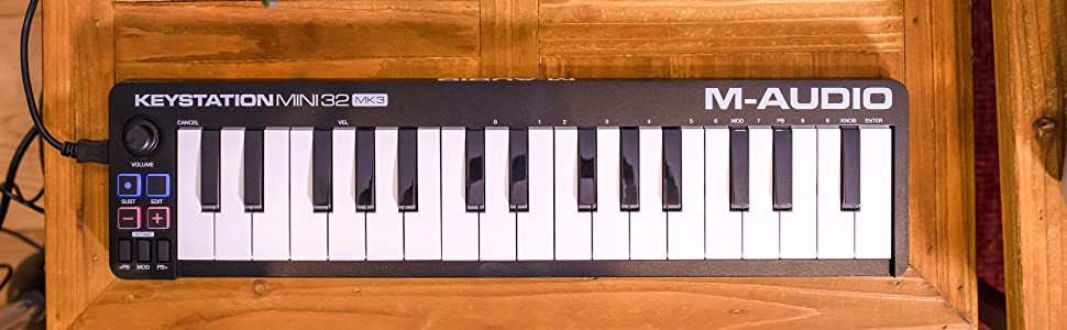 M-Audio Keystation Mini 32 MK3 | Ultra-Portable Mini USB MIDI Keyboard Controller 