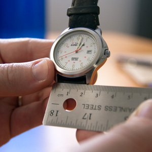 How to measure watch