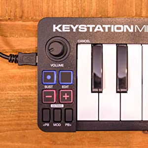 M-Audio Keystation Mini 32 MK3 | Ultra-Portable Mini USB MIDI Keyboard Controller 