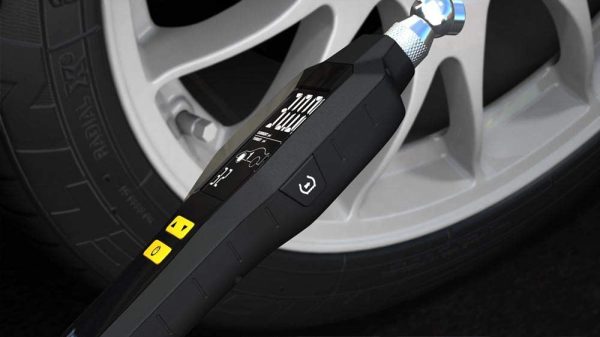 Programmable Tyre Gauge with Built-in Flash Light and Backlight LCD Screen, Ranges from 5-99 PSI with Accuracy to /- 1% (12294), Black - Image 5